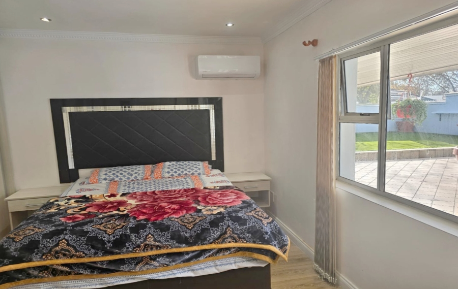 To Let 1 Bedroom Property for Rent in Rondebosch Western Cape